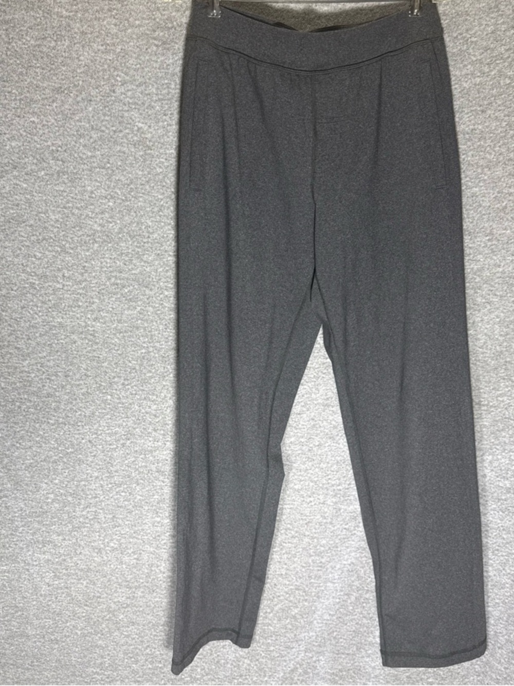 Men’s Lululemon straight leg lounge Sweats pants medium tall